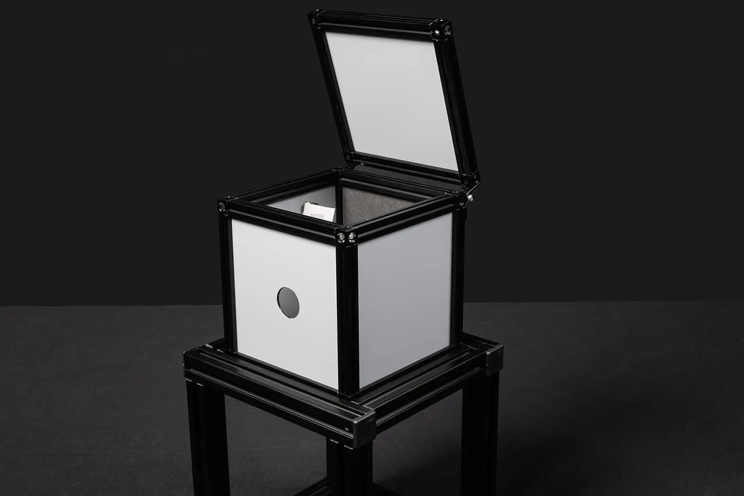 iQ-FoV Box XS for resolution measurements