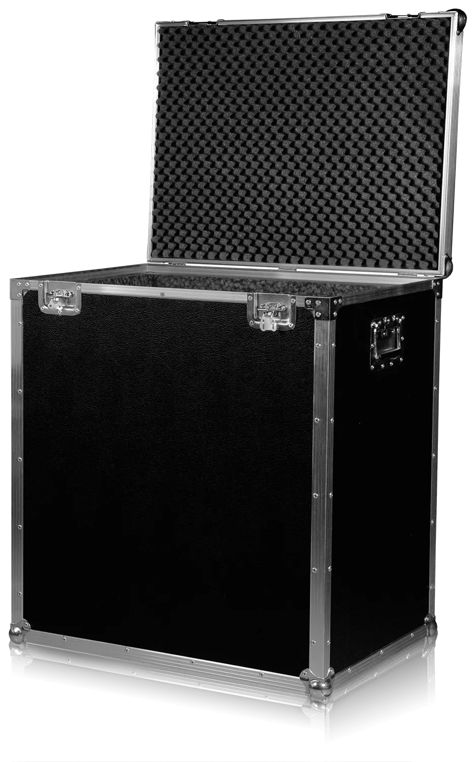 A black flight case for le7